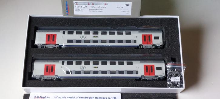 SNCB/NMBS LS MODELLEN SET VAN 2 AUTO'S M6*HO*DC*43020, Hobby en Vrije tijd, Modeltreinen | H0, Nieuw, Treinset, Gelijkstroom, Overige merken