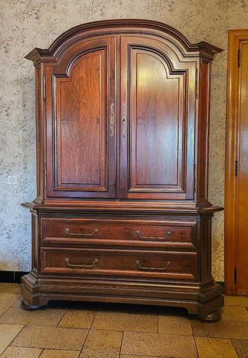 armoire de salon rustique