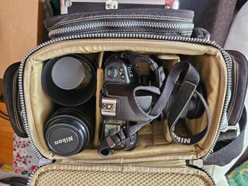 Appareil photo Nikon avec accessoires  beschikbaar voor biedingen