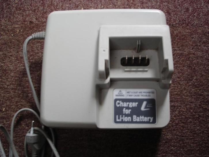 oplader ebike Output 29.3v 1.8A. NKJ 050C voor div merken, Fietsen en Brommers, Fietsaccessoires | Fietsaccu's, Zo goed als nieuw