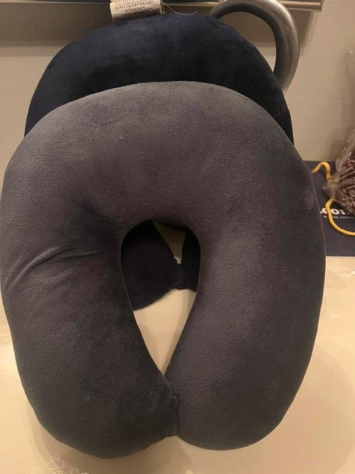 Lot de 2  Oreiller cervical   en mousse à mémoire de forme,, Huis en Inrichting, Woonaccessoires | Kussens, Zo goed als nieuw