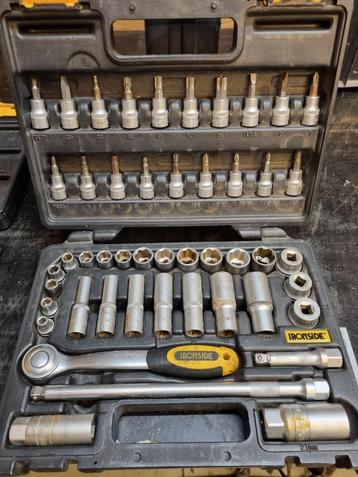 Doppenset Ironside  beschikbaar voor biedingen