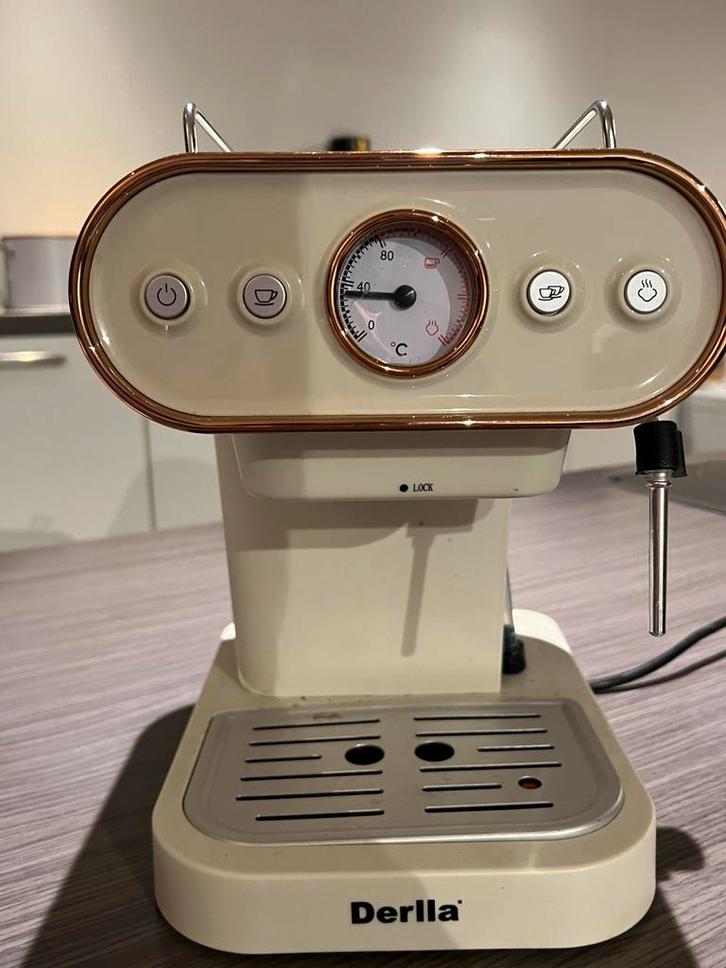 Derlla Espressomachine, capsulemachine, koffiezetapparaat, Elektronische apparatuur, Koffiezetapparaten, Koffiemachine, Ophalen