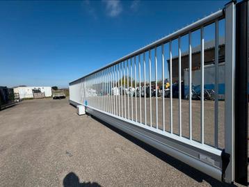 Prachtige schuifpoort B&G  beschikbaar voor biedingen