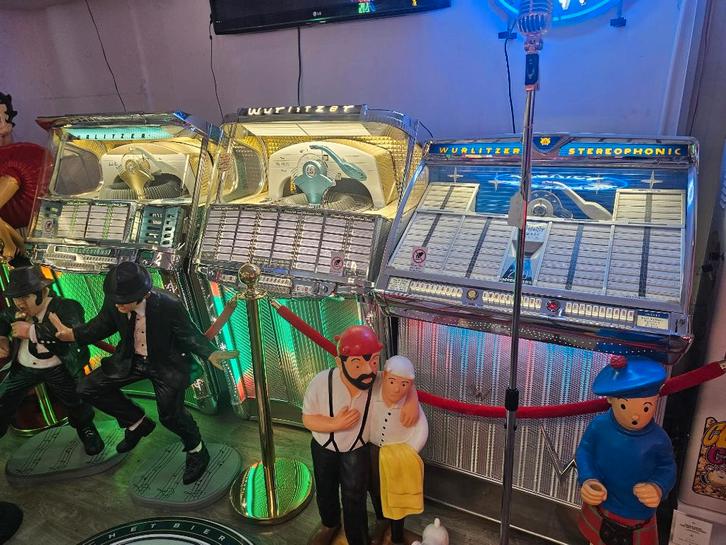 Wurlitzer 2300, Verzamelen, Automaten | Jukeboxen, Zo goed als nieuw, Wurlitzer, 1950 tot 1960, Met singles, Ophalen