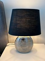 2x lampes de chevet argentées, Maison & Meubles, Lampes | Lampes de table, Enlèvement, Comme neuf