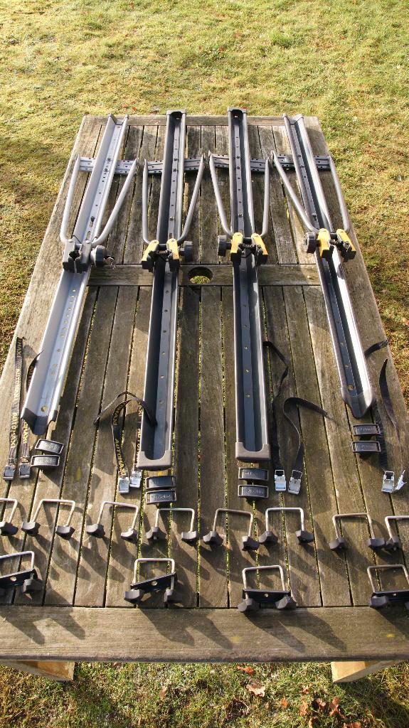 Fietsendragers 4 stuks, Auto diversen, Fietsendragers, Gebruikt, Dakdrager, 3 fietsen of meer, Ophalen