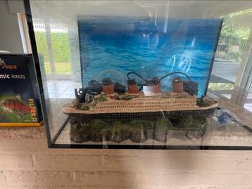 Aquarium 60l beschikbaar voor biedingen