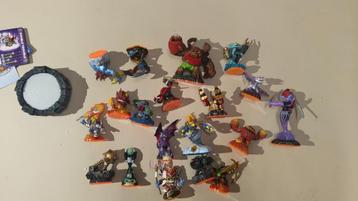 Large Lot of Skylanders Figures & Portal of Power beschikbaar voor biedingen