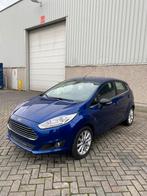 Ford fiesta/ benzine/ weinig km/ eerste eigenaar, Auto's, Euro 6, Blauw, Handgeschakeld, Verlengde garantie