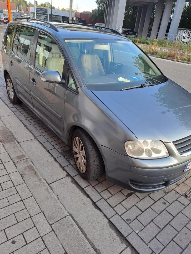 Voiture occasion à vendre, Auto's, Volkswagen, Bedrijf, Touran, Benzine, Monovolume, 5 deurs, Handgeschakeld, Zilver of Grijs
