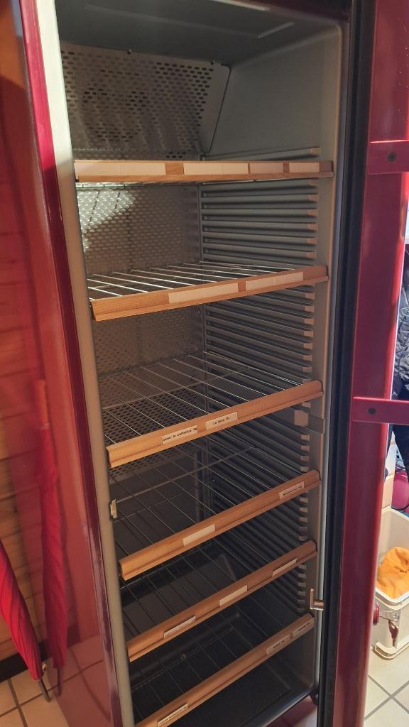 Wijnbewaarkast Miele, Elektronische apparatuur, Koelkasten en IJskasten, Gebruikt, Zonder vriesvak, 200 liter of meer, 160 cm of meer