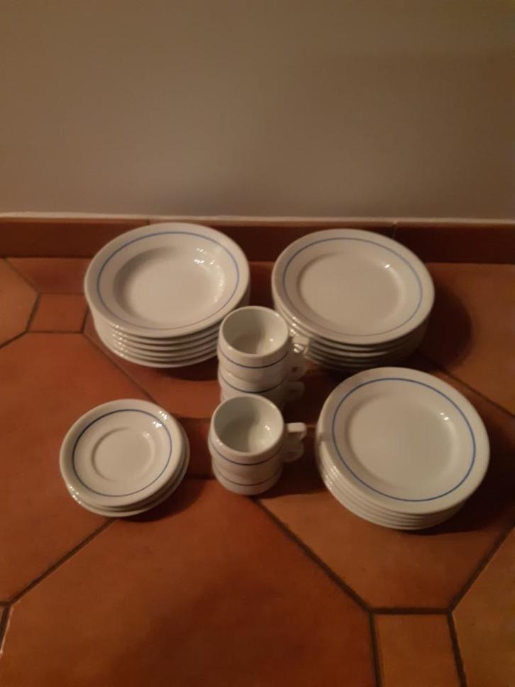 Borden & tassen, Maison & Meubles, Cuisine | Vaisselle, Comme neuf, Assiettes(s), Enlèvement ou Envoi