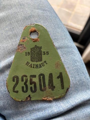 Ancienne plaque de vélo émaillée (immatriculation) 1935, Enlèvement