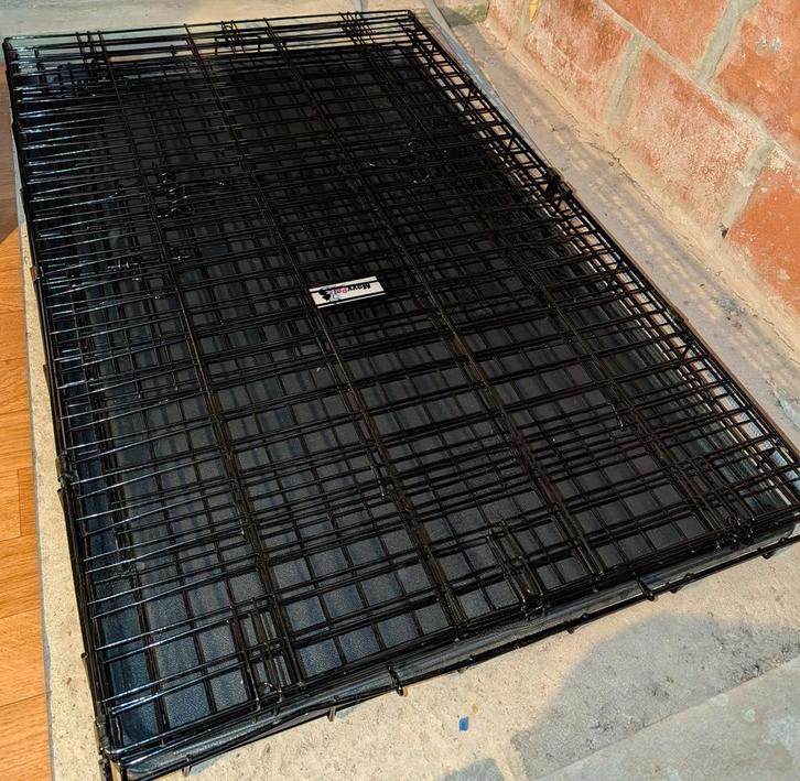 Grote opvouwbare hondenbench met 2 deuren 107x70x78cm, Dieren en Toebehoren, Hondenbenches, Zo goed als nieuw, Ophalen