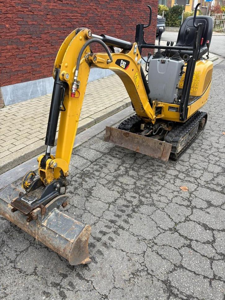 CAT graafmachine 900kg, Zakelijke goederen, Machines en Bouw | Kranen en Graafmachines, Graafmachine, Ophalen