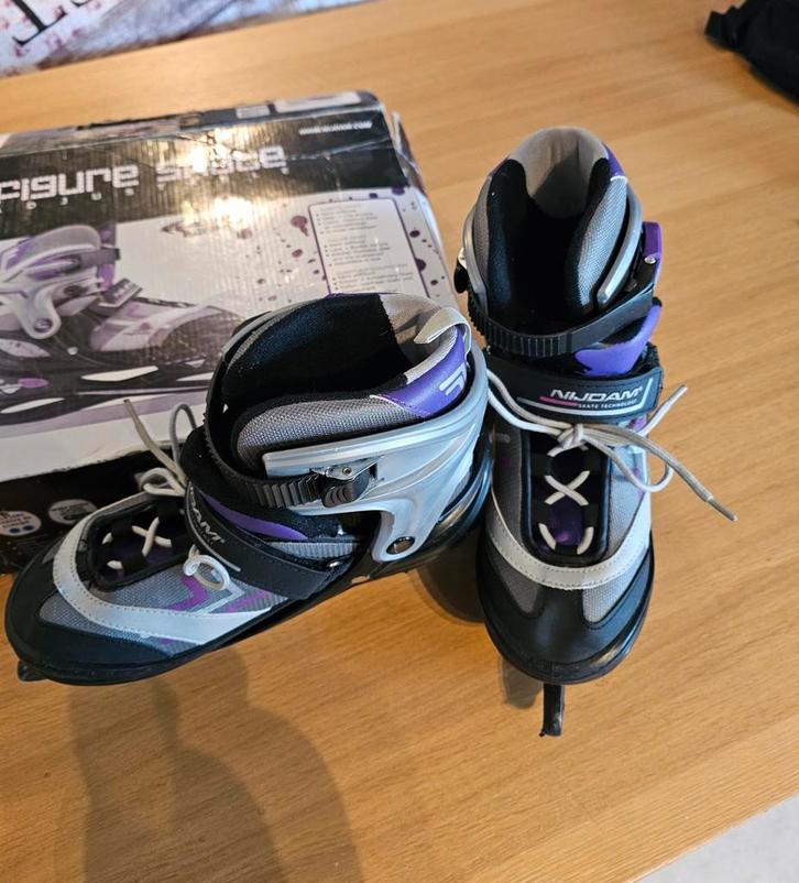 Nijdam Meisjes Verstelbare Schaats Semi-Softboot, Sport en Fitness, Schaatsen, Zo goed als nieuw, Overige merken, Ophalen of Verzenden
