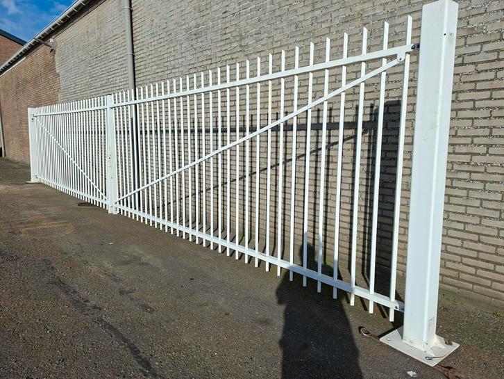 Grote openslaande poort met een doorgang van 10 meter!!, Tuin en Terras, Tuinpoorten, Ophalen