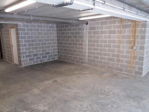 Onderrondse Autostaanplaats Mechelen (aanhangwagen, moto), Auto diversen, Autostaanplaatsen en Garages