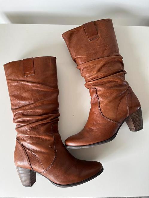 Cognac lederen laarzen UTY maat 38, Kleding | Dames, Schoenen, Gedragen, Ophalen of Verzenden