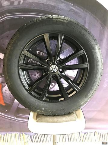 17 inch 5x112 Audi Q2 / Q3 Wintervelgen + Winterbanden (Nieu disponible aux enchères