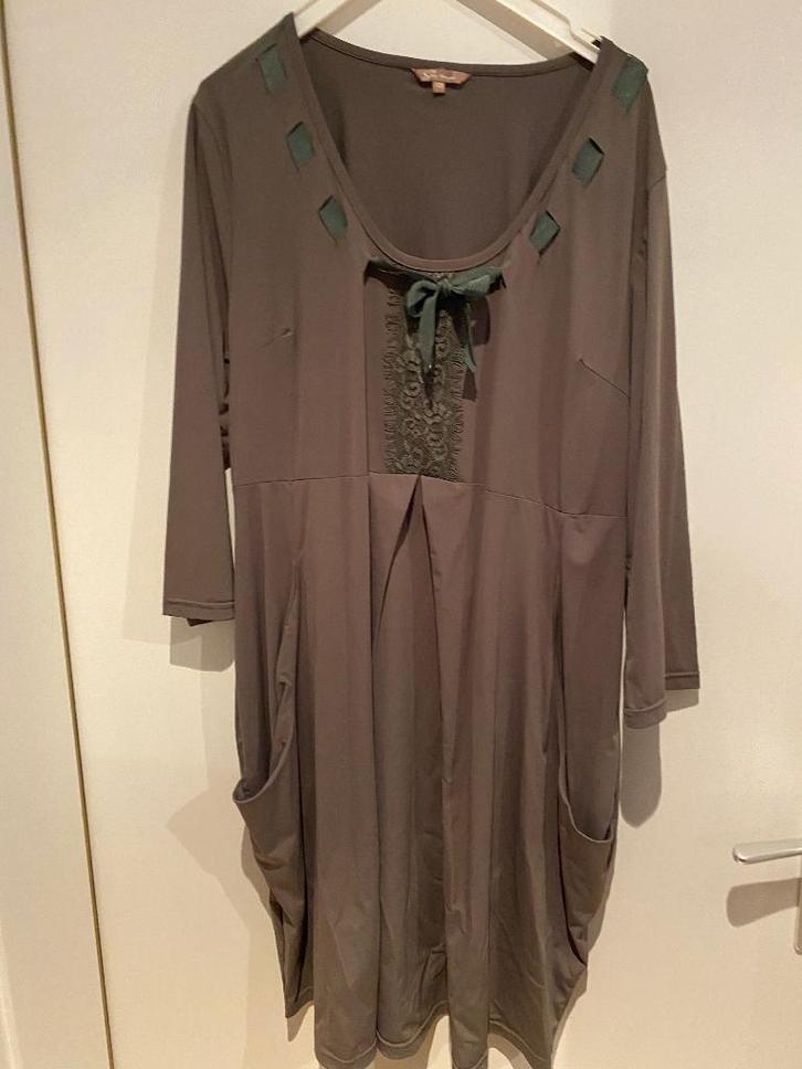 Lot de 30 vêtements de marque dame 42-44, Kleding | Dames, Dames-kledingpakketten, Zo goed als nieuw, Maat 42/44 (L), Ophalen