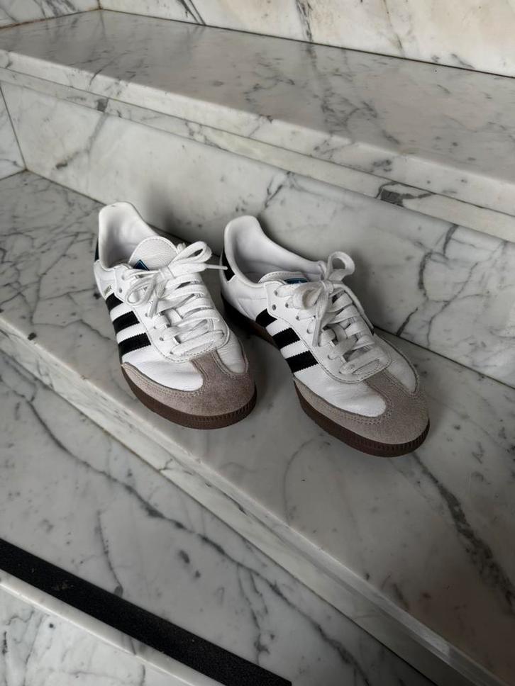 Adidas Samba, Vêtements | Femmes, Chaussures, Porté, Sneakers et Baskets, Blanc, Enlèvement