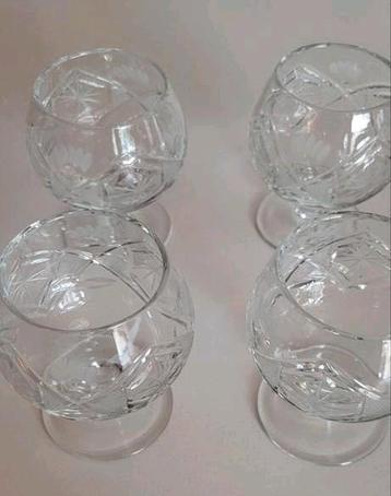 4 kristallen glazen