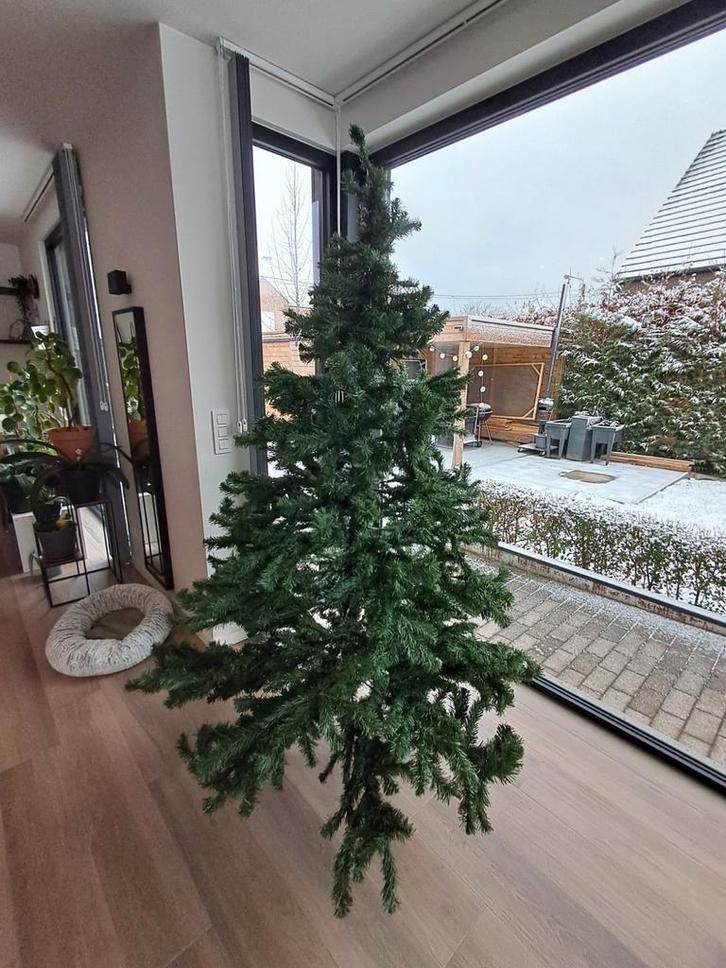 Kerstboom 1.8meter met kerstballen, Diversen, Kerst, Ophalen