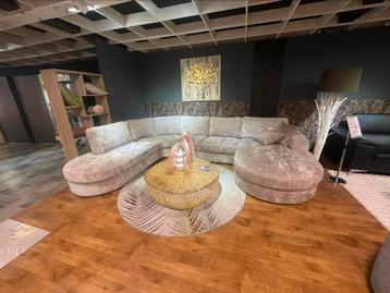 Mooie luxe salonmeubels beschikbaar voor biedingen