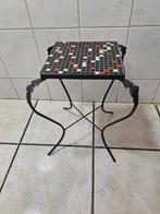 Petite table de chevet vintage rétro mosaïque et fer forgé, Maison & Meubles, Tables | Tables d'appoint, Comme neuf, Enlèvement ou Envoi
