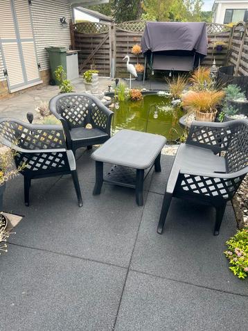 Tuinset beschikbaar voor biedingen