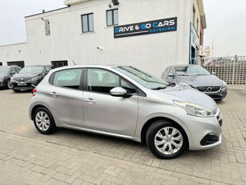 Peugeot 208 1.2i Benzine Style - CarPlay * 1 JAAR GARANTIE * beschikbaar voor biedingen