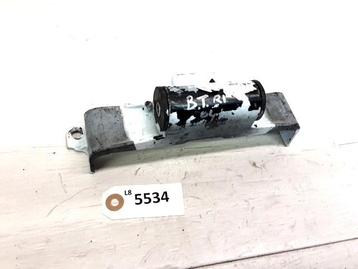R1 2004 - 2006 Yamaha Beugel Beugel tank D1-47759 beschikbaar voor biedingen