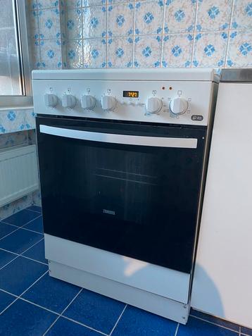 Zanussi Oven met keramisch kookvuur, Elektronische apparatuur, Fornuizen, Ophalen, Zo goed als nieuw, Keramisch
