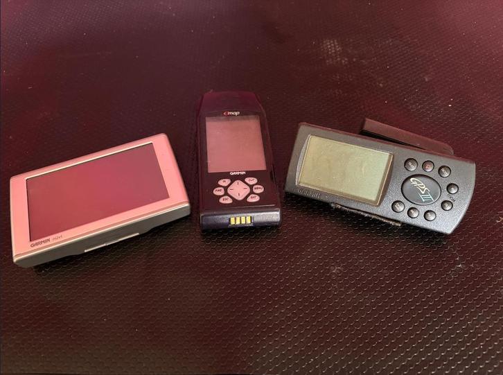 Lot de GPS Garmin - comme sur la photo - Non testé, Informatique & Logiciels, Ordinateurs Vintage, Enlèvement ou Envoi