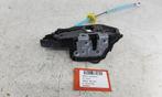 PORTIERSLOT RECHTS VOOR BMW 1 serie (F40) (795614207), Gebruikt, Rechts, BMW
