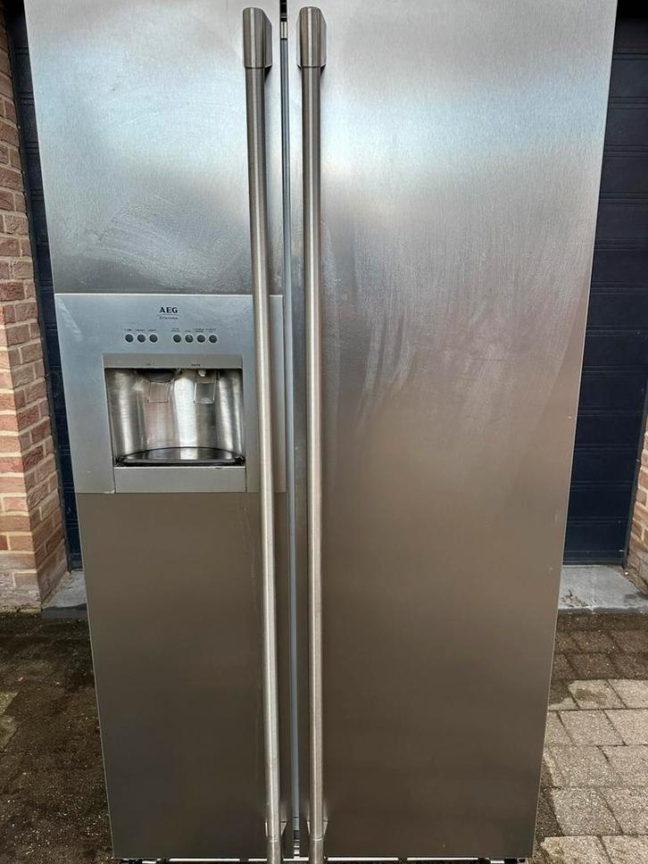 Amerikaanse koelkast AEG, Elektronische apparatuur, Koelkasten en IJskasten, Zo goed als nieuw, Met aparte vriezer, 200 liter of meer