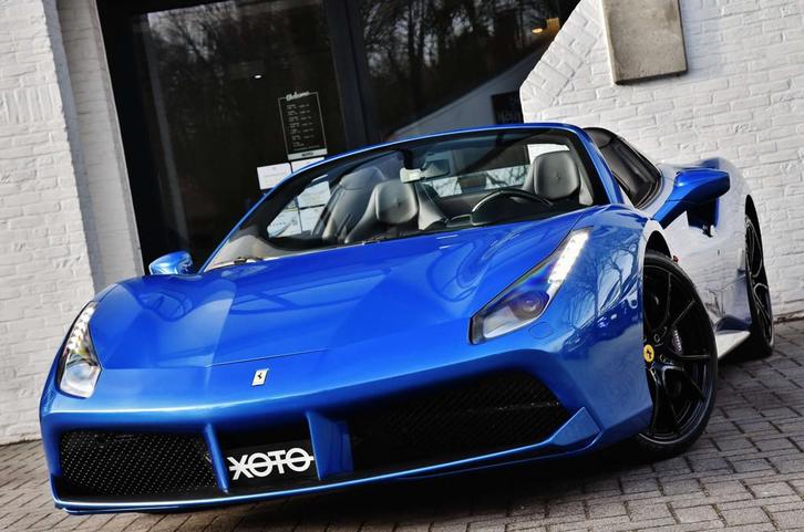 Ferrari 488 V8 GTS SPIDER * FULL CARBON / FERRARI HISTORY *, Autos, Ferrari, Entreprise, Achat, ABS, Phares directionnels, Airbags