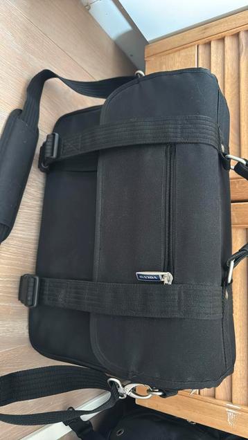 Laptop tas beschikbaar voor biedingen