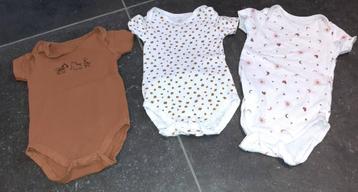 Baby kleding 3 rompers 62-68 beschikbaar voor biedingen