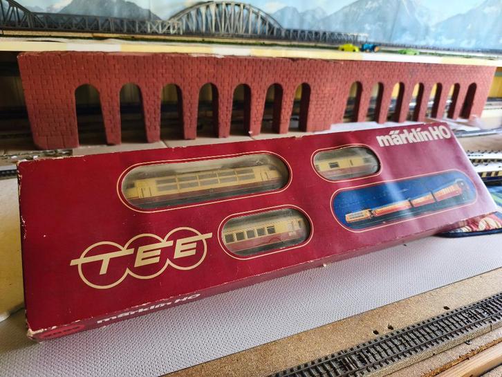 Märklin HO TEE treinset 2852 E-loc + 3 rijtuigen, Hobby en Vrije tijd, Modeltreinen | H0, Gebruikt, Treinset, Wisselstroom, Märklin
