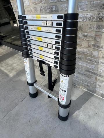 Telescopisch ladder 4,4 meter, uitschuifbaar beschikbaar voor biedingen