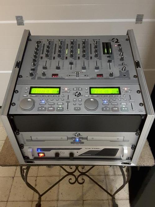 Complete DJ set / discobar / muziekinstallatie + speakers, Muziek en Instrumenten, Versterkers | Keyboard, Monitor en PA, Zo goed als nieuw