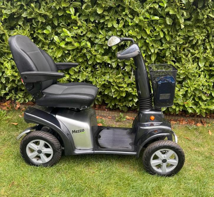Belle scooter électrique Mezzo pour personnes handicapées, Divers, Voitures sans permis & Scooters pour invalides, Comme neuf