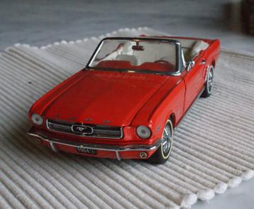 Ford Mustang 1964 rouge ,cabriolet,   Franklin Mint 1:24 beschikbaar voor biedingen
