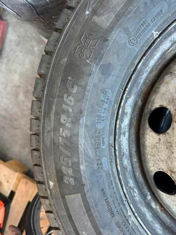 4 x MICHELIN AGILIS 225/75/16C beschikbaar voor biedingen