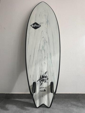 Surfboard 5’6 35L beschikbaar voor biedingen