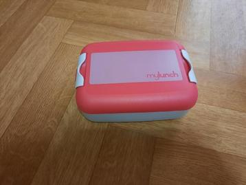 mooie nieuwe lunch box beschikbaar voor biedingen