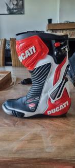 Ducati  bottes taille 43, Motos, Vêtements | Vêtements de moto, Seconde main